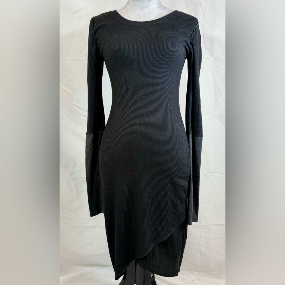 Rachel Roy black hi-low ribbed body con dress with a tulip bottom size small